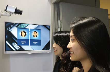 「AI人臉辨識系統」進出辦公大門的門禁把關利器，只需要0.03秒99.5%精準辨識